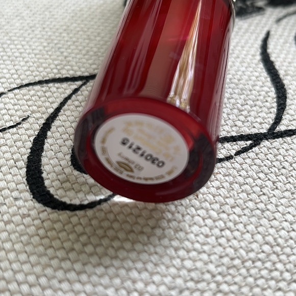 NiB Clarins Lip Comfort Oil in Cherry - Picture 4 of 4